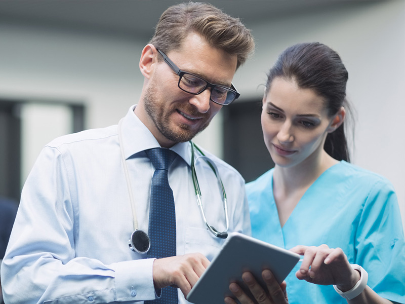 Equipe Sensia em atuação hospitalar